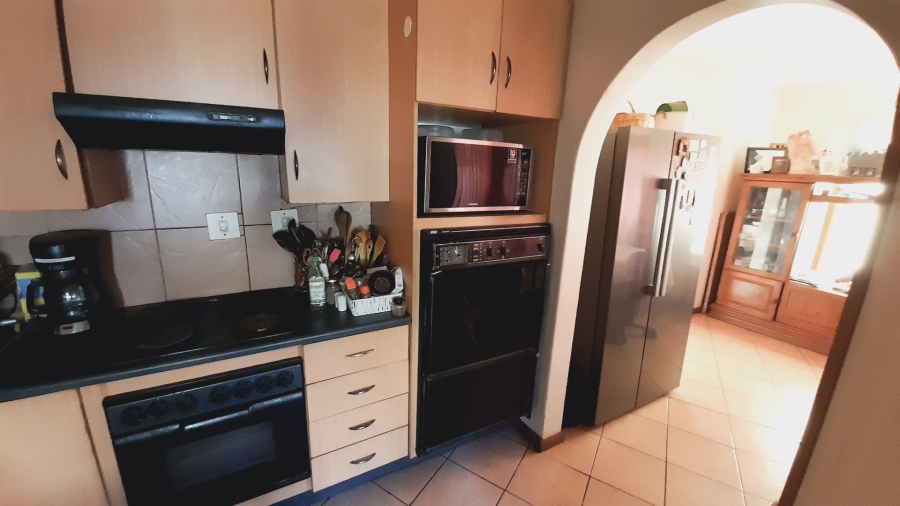 3 Bedroom Property for Sale in Ifafi North West